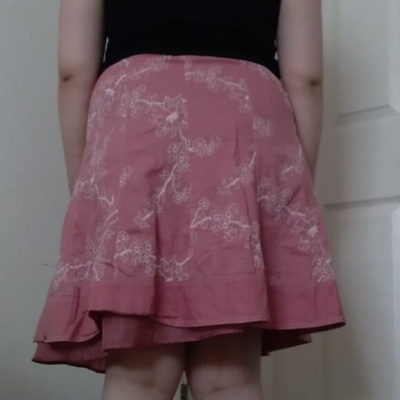Vintage Axcess Liz Claiborne Pink Midi Skirt with Embroidered Floral Print - Picture 3 of 5